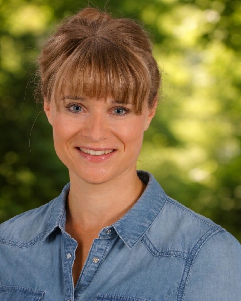 Porträt von Melanie Risse, bindungsorientierte Familienbegleiterin bei Sichtwechsel.